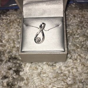 Diamond chip necklace. Brand New!